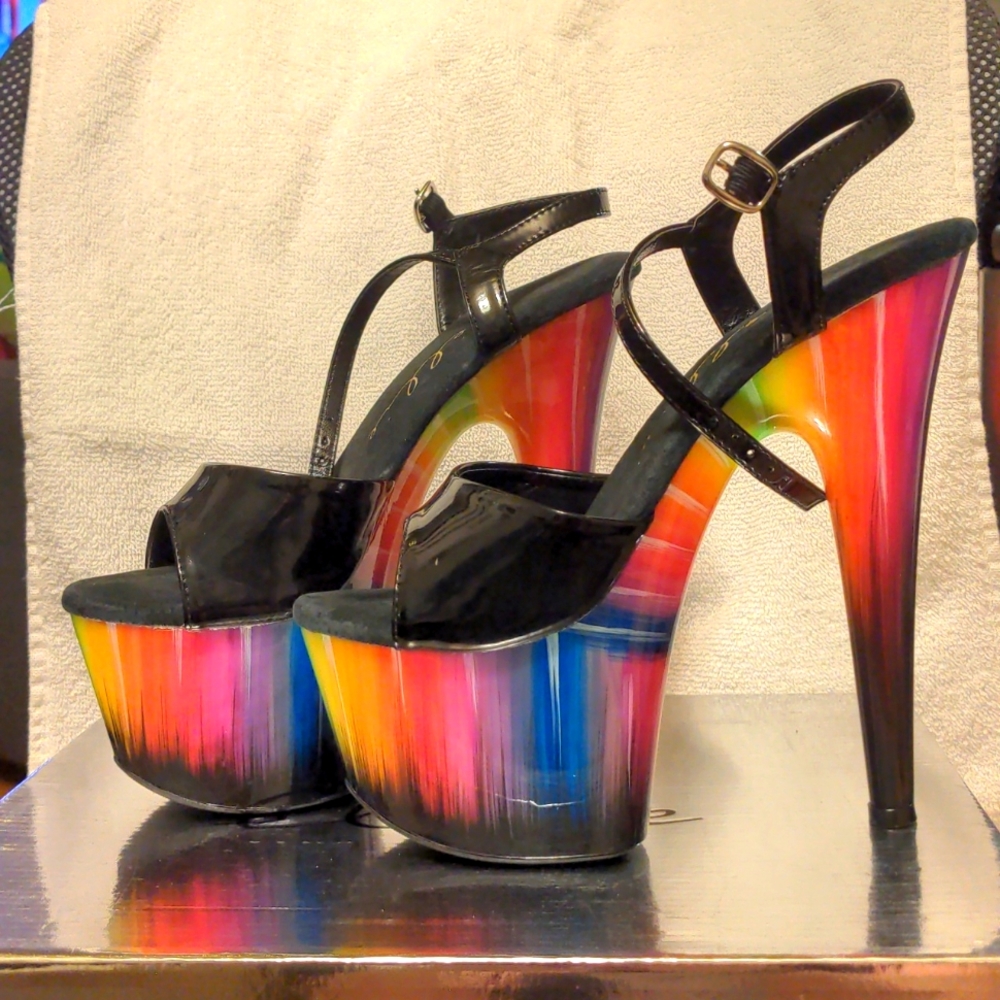 Elle Rainbow Platform 🌈 709 Crave